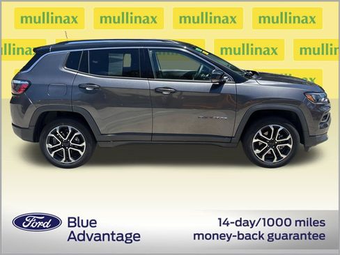 Used 2022 Jeep Compass Limited AWD/4WD image 2