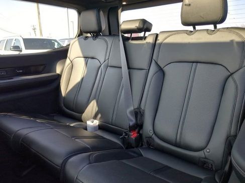 New 2024 Jeep Grand Wagoneer Series I AWD/4WD image 9