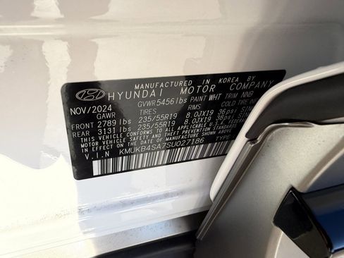 Used 2025 Genesis GV60 RWD image 44