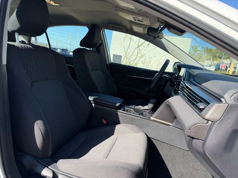 Used 2025 Toyota Camry LE image 35