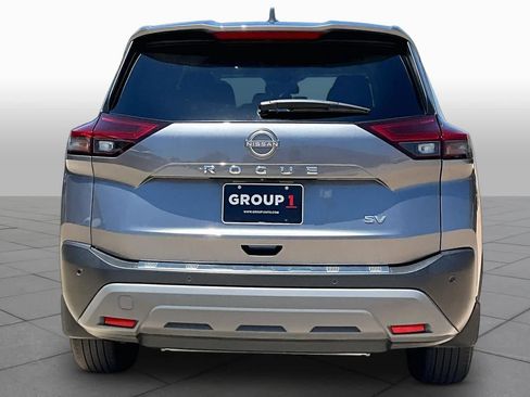 Used 2023 Nissan Rogue SV FWD image 5