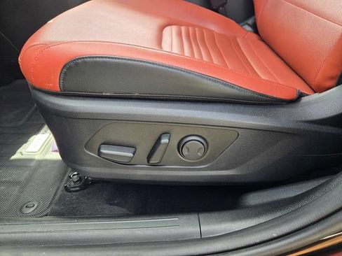 Used 2024 Kia Sportage SX FWD image 12