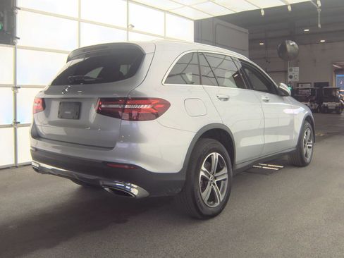 Used 2019 Mercedes-Benz GLC 300 w/ Premium Package image 2