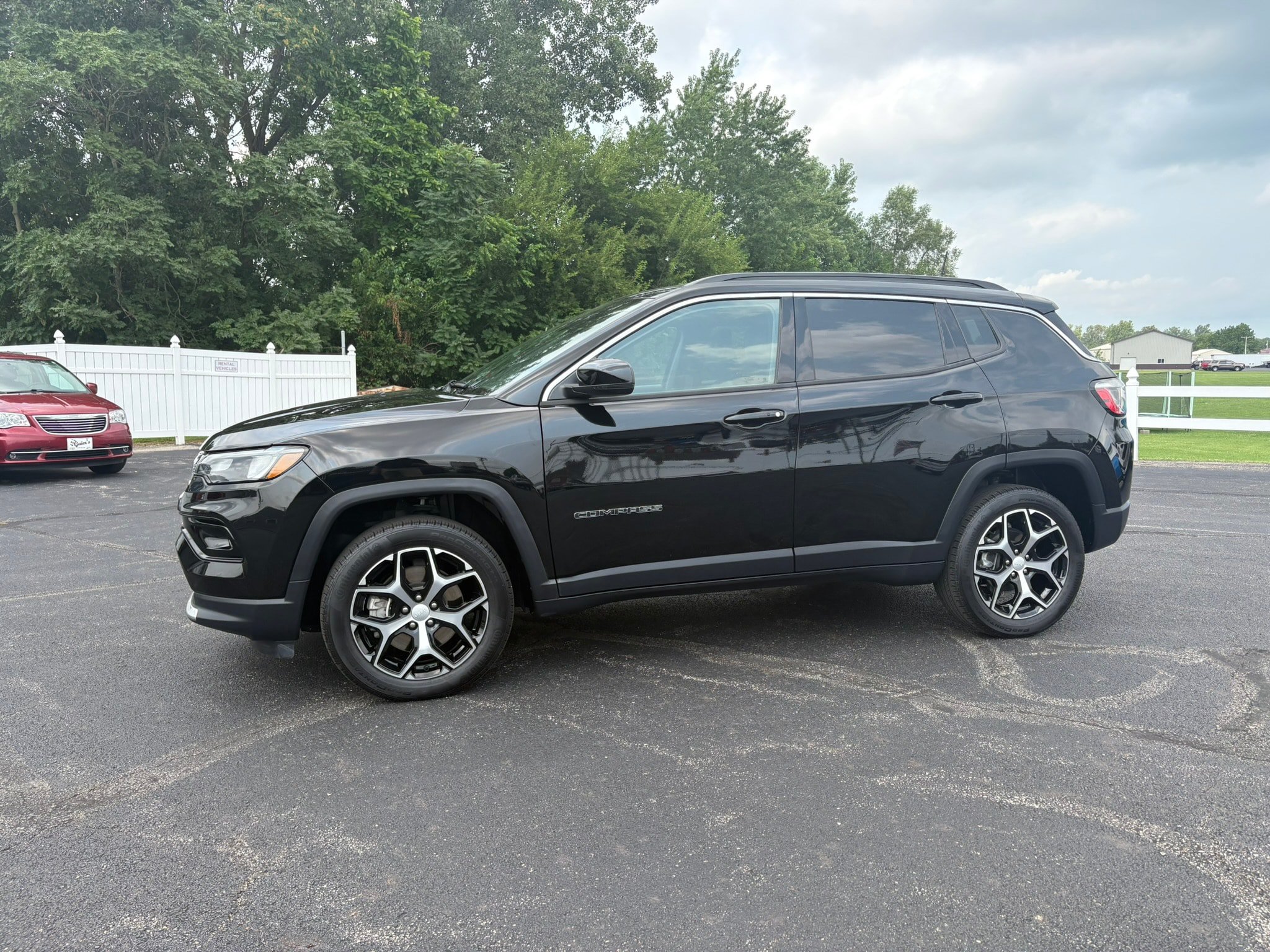 Used 2024 Jeep Compass Limited AWD/4WD image 7