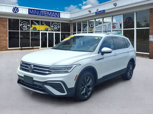 Certified 2022 Volkswagen Tiguan SE AWD/4WD image 1