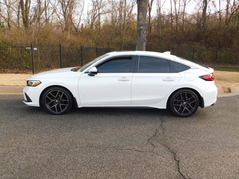 Used 2023 Honda Civic Sport Touring image 2