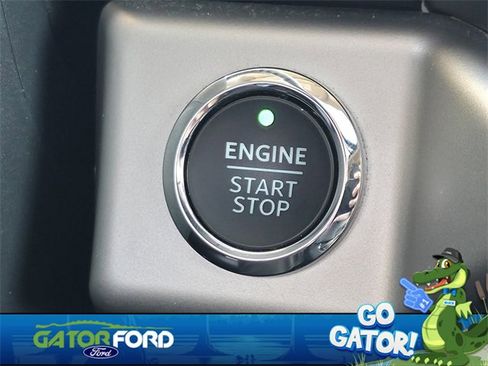 Used 2024 Ford Expedition XLT image 22