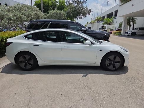 Used 2018 Tesla Model 3 Mid Range RWD image 4