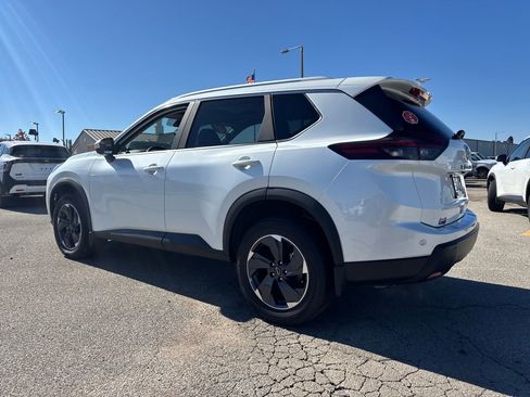 New 2026 Nissan Rogue SV w/ SV Premium Package image 3