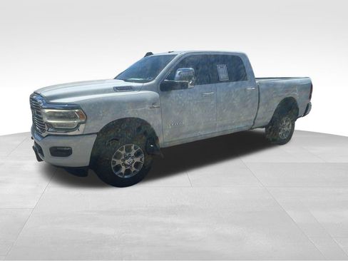 Used 2023 RAM 2500 Laramie AWD/4WD image 3