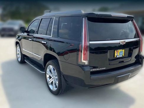 Used 2015 Cadillac Escalade Luxury image 6