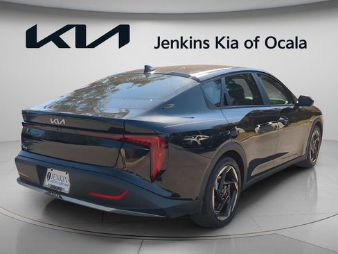 New 2025 Kia K4 EX image 3