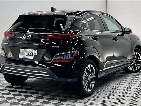Used 2023 Hyundai Kona Limited FWD image 12