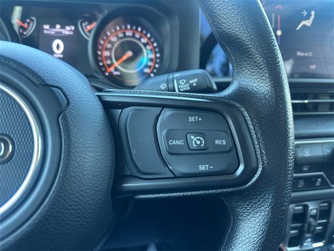 Certified 2024 Jeep Gladiator Sport image 30