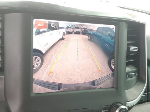 Used 2022 RAM 1500 Big Horn AWD/4WD image 16
