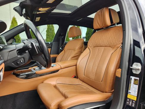 Used 2017 BMW 750i xDrive image 19