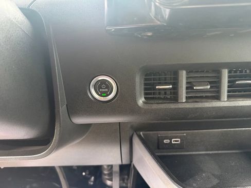 Used 2024 Chevrolet Brightdrop 600 w/ Commercial Equipment Package AWD/4WD image 11