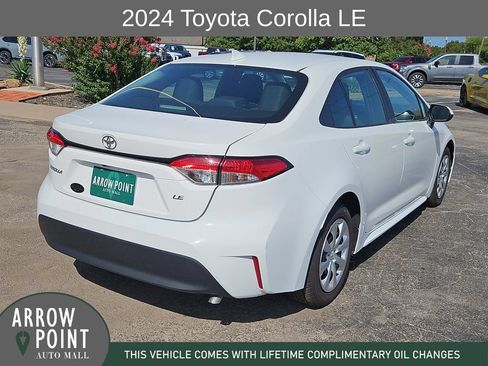 Used 2024 Toyota Corolla LE FWD image 11