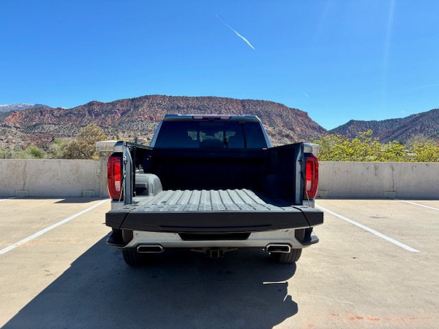 Used 2023 GMC Sierra 1500 Denali Ultimate AWD/4WD image 9