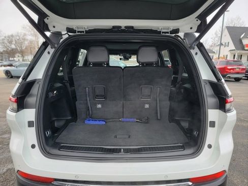 Used 2024 Jeep Grand Cherokee L Limited w/ Luxury Tech Group II image 31