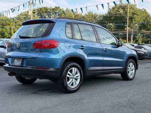 Used 2017 Volkswagen Tiguan S image 12