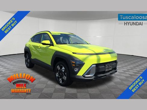 Used 2025 Hyundai Kona SEL AWD/4WD image 1