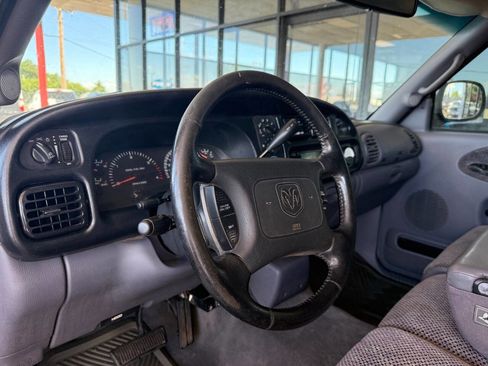 Used 2000 Dodge Ram 2500 Truck 2WD Quad Cab image 9