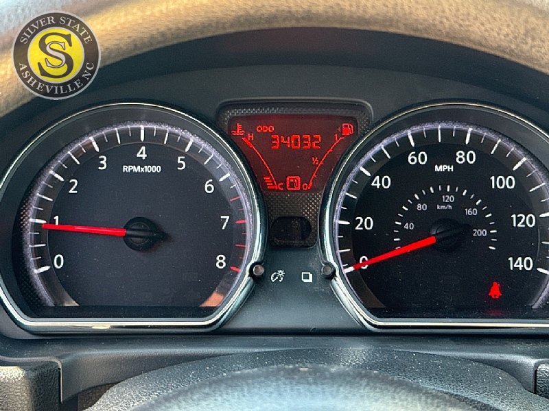 Used 2013 Nissan Versa SV FWD image 19