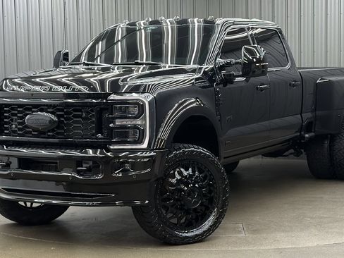 Used 2026 Ford F450 Platinum w/ FX4 Off-Road Package AWD/4WD image 1