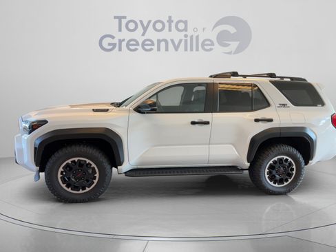 Used 2025 Toyota 4Runner TRD Off-Road AWD/4WD image 2