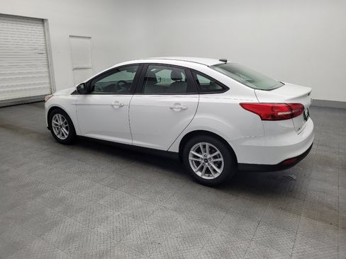 Used 2018 Ford Focus SE image 3