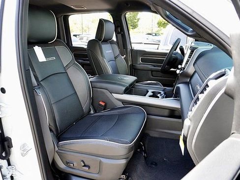 New 2026 RAM 3500 Laramie AWD/4WD image 19