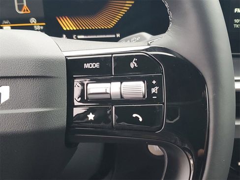 New 2026 Kia Sorento S w/ S Panoramic Sunroof Package image 13