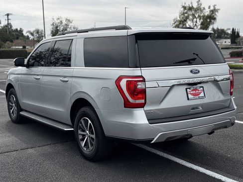 Used 2018 Ford Expedition Max XLT w/ Equipment Group 202A image 5