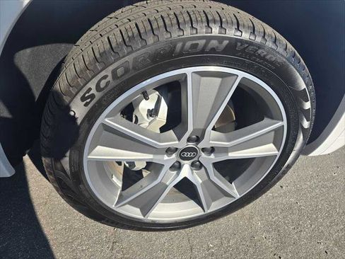 Used 2025 Audi Q5 2.0T Premium image 9