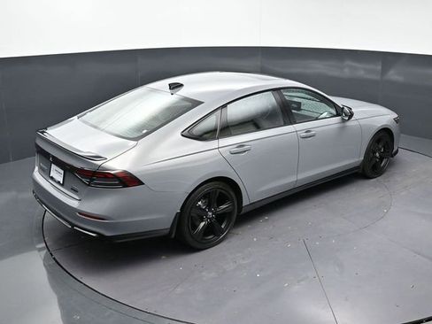 Used 2025 Honda Accord Sport image 24