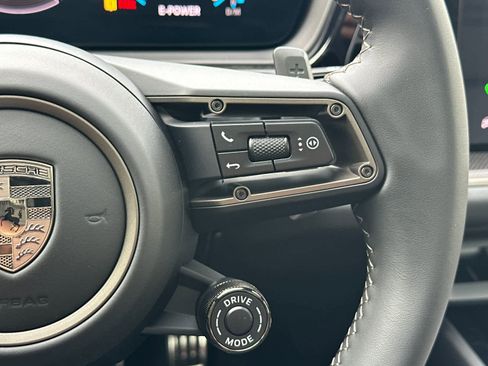 New 2026 Porsche Cayenne Turbo image 29