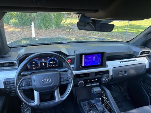 Used 2024 Toyota Tacoma TRD Off-Road AWD/4WD image 34
