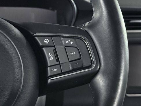 Used 2020 Jaguar E-PACE SE image 42