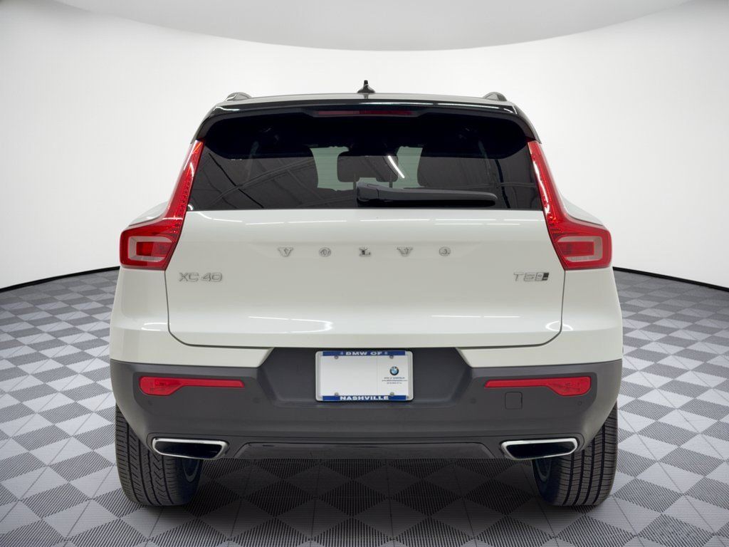 Used 2020 Volvo XC40 T5 R-Design w/ Protection Package Premier AWD/4WD image 11