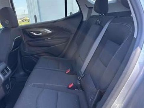 Used 2023 GMC Terrain SLE w/ Driver Convenience Package FWD image 9