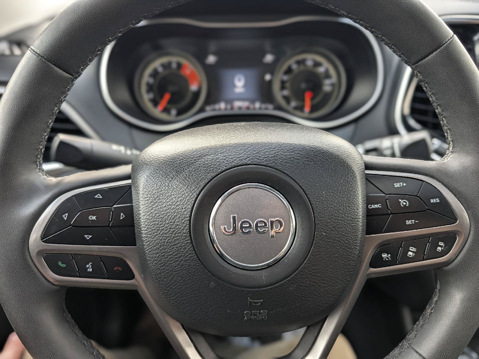 Used 2022 Jeep Cherokee Limited AWD/4WD image 23