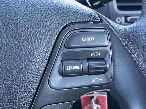 Used 2018 Kia Forte LX image 30