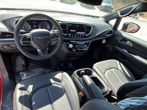 New 2026 Chrysler Pacifica Select FWD image 20