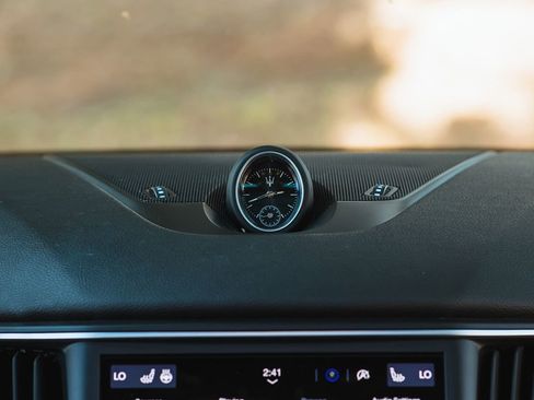 Used 2022 Maserati Levante GT image 38