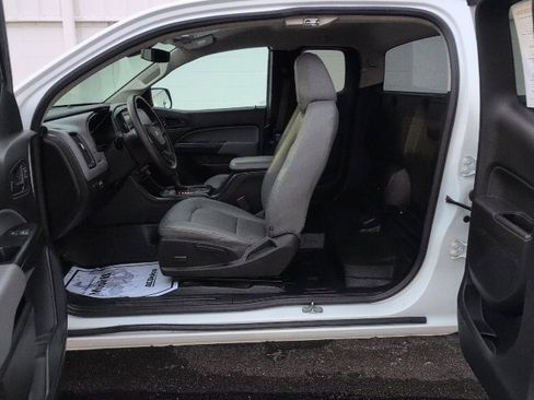 Used 2018 Chevrolet Colorado W/T image 25