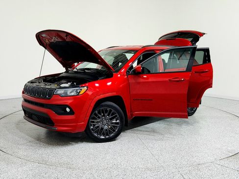 Used 2022 Jeep Compass Limited image 6