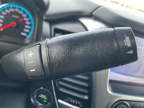 Used 2018 Chevrolet Suburban Premier image 47