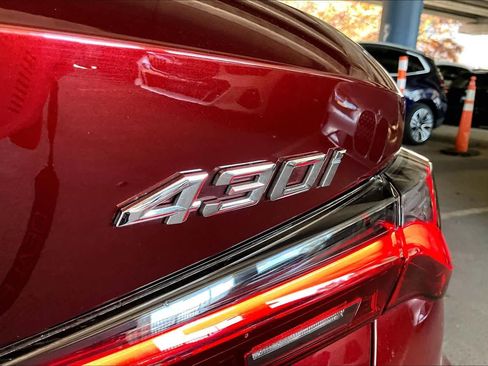 Used 2023 BMW 430i Convertible w/ M Sport Package image 9