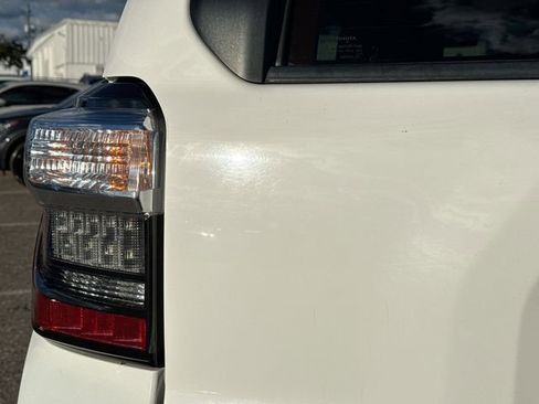 Used 2019 Toyota 4Runner TRD Off-Road image 10